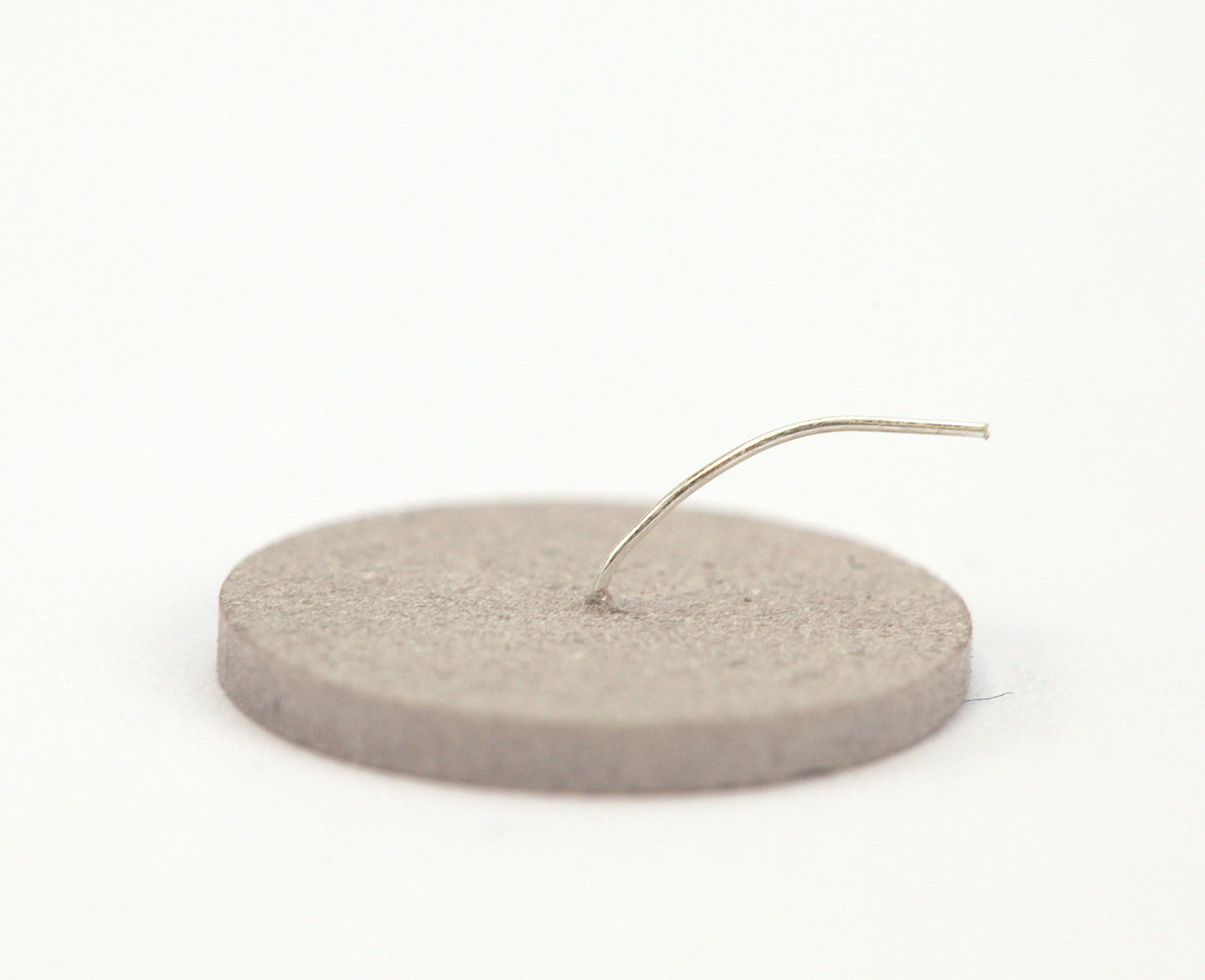 Sintered Ag/AgCl pellets with embedded silver wire