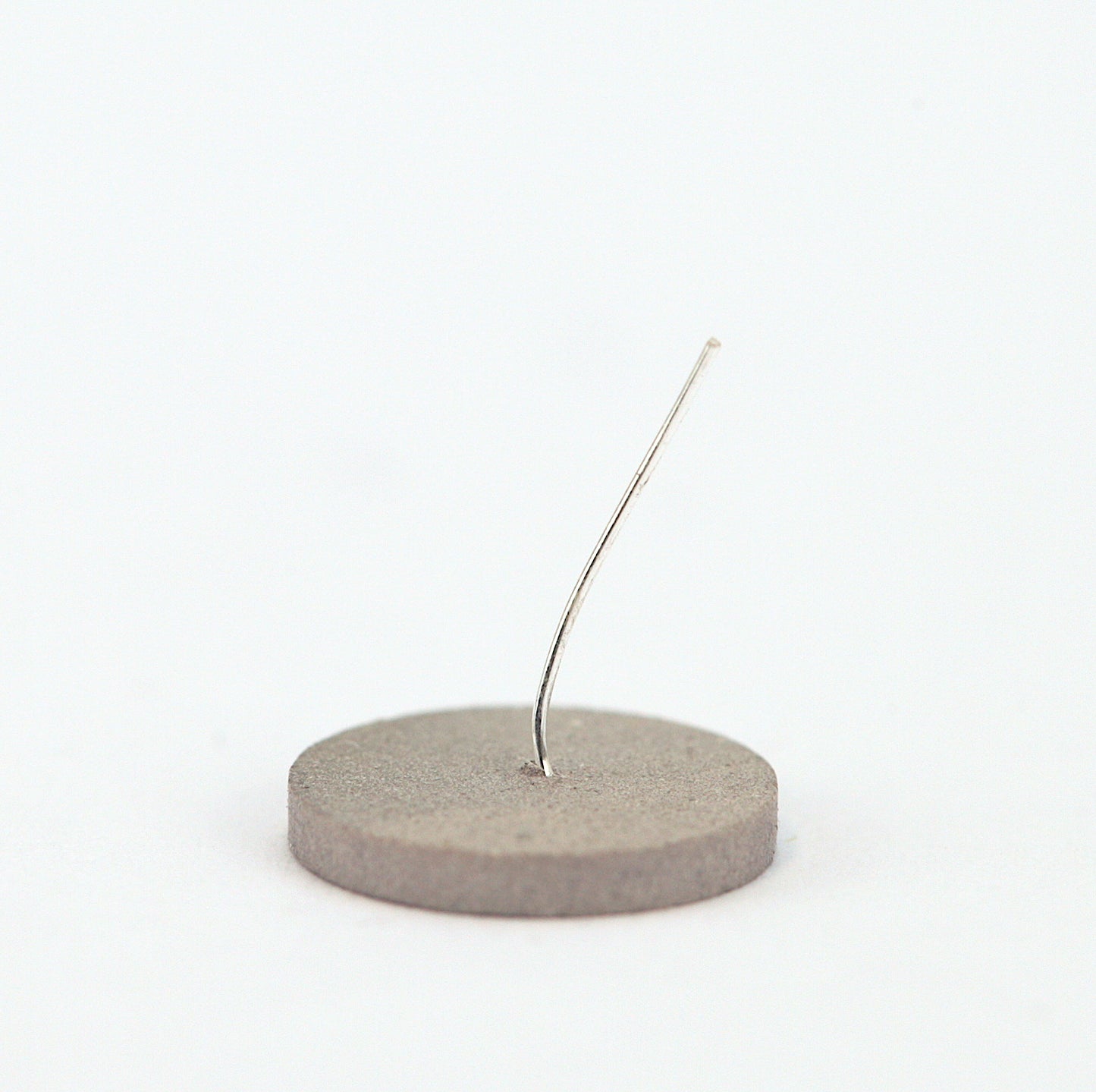 Sintered Ag/AgCl pellets with embedded silver wire