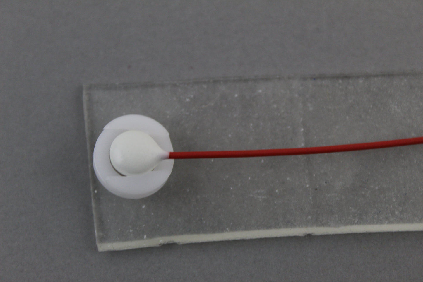 Holder for 8mm extra flat electrodes