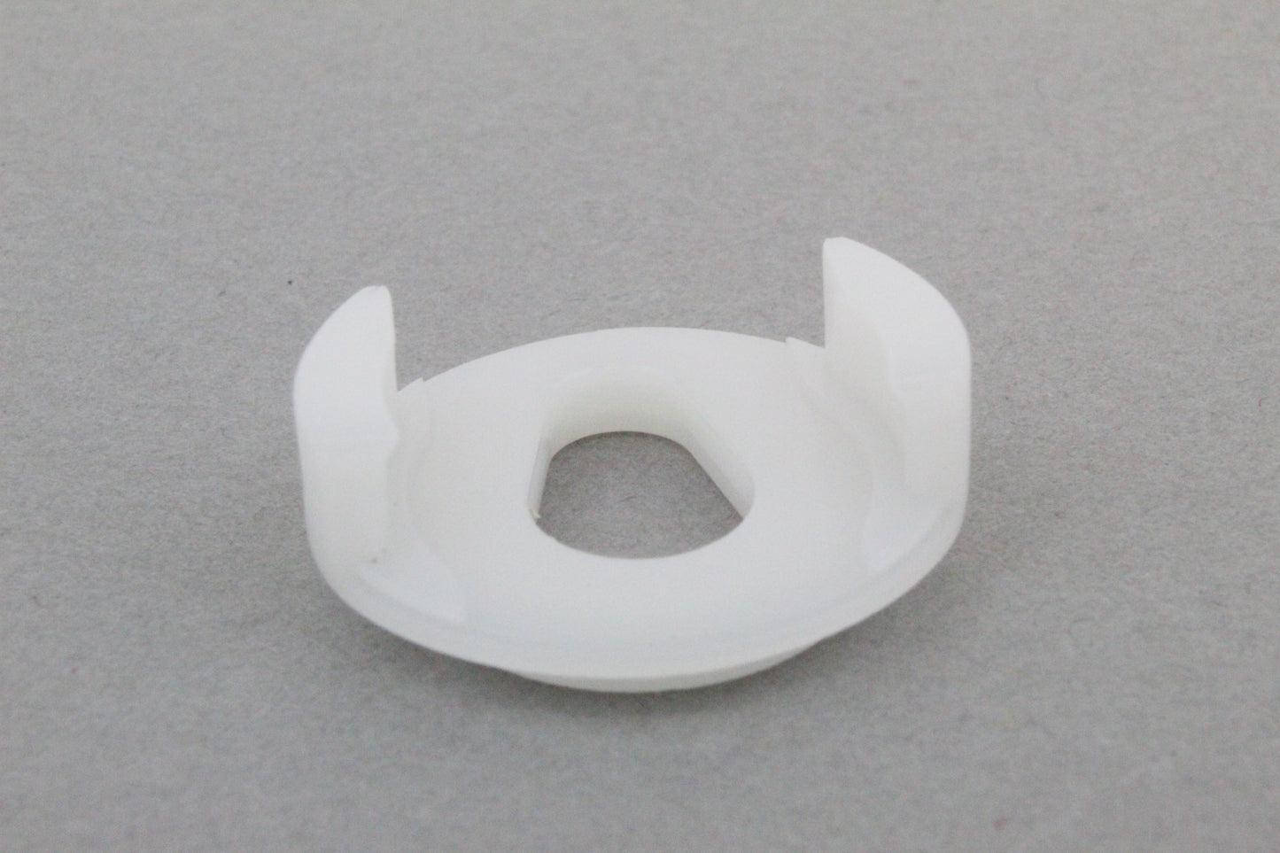 Holder for B18 multitrode ring electrode